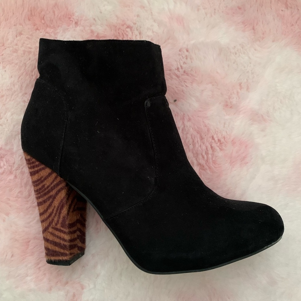 G by Guess. Black booties. Size 8.